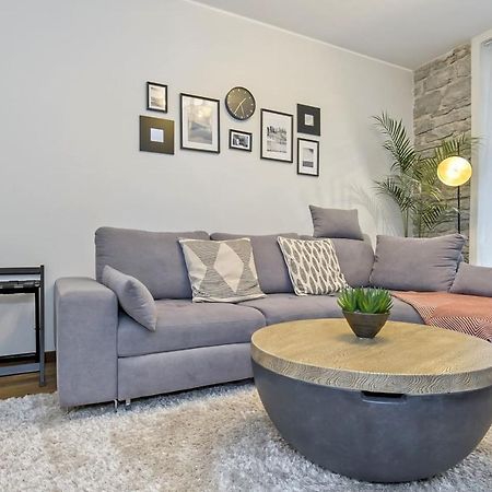 Luxuriously Furnished, Spacious Rotermanni Jewel Tallinn Exterior foto
