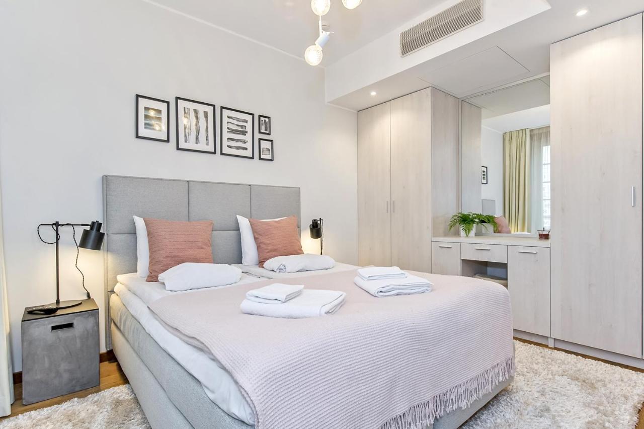 Luxuriously Furnished, Spacious Rotermanni Jewel Tallinn Exterior foto