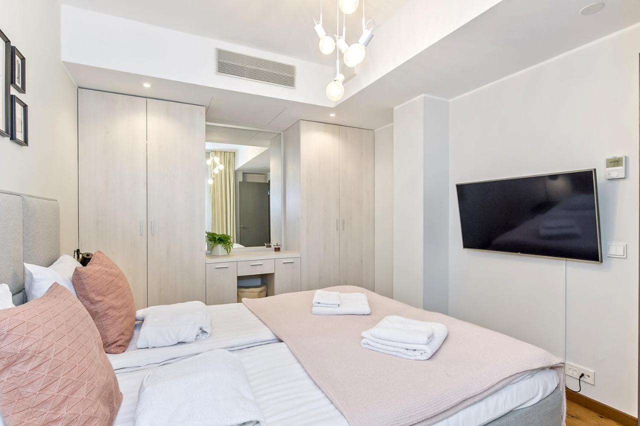 Luxuriously Furnished, Spacious Rotermanni Jewel Tallinn Exterior foto