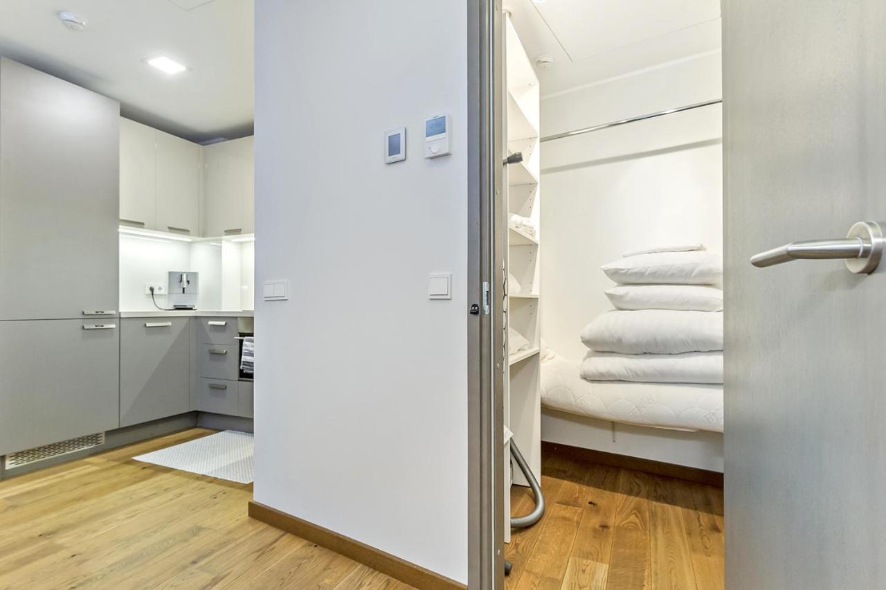 Luxuriously Furnished, Spacious Rotermanni Jewel Tallinn Exterior foto